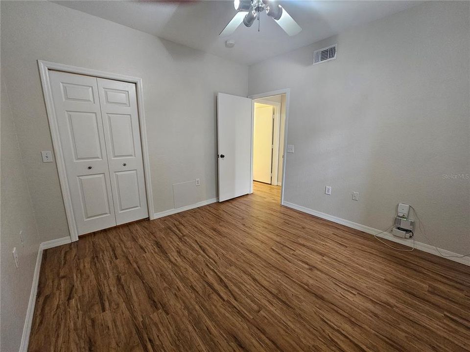 For Rent: $1,400 (1 beds, 1 baths, 812 Square Feet)