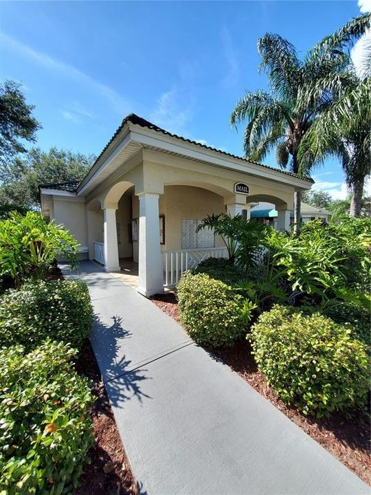 For Rent: $1,400 (1 beds, 1 baths, 812 Square Feet)