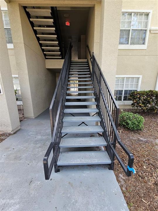 For Rent: $1,400 (1 beds, 1 baths, 812 Square Feet)