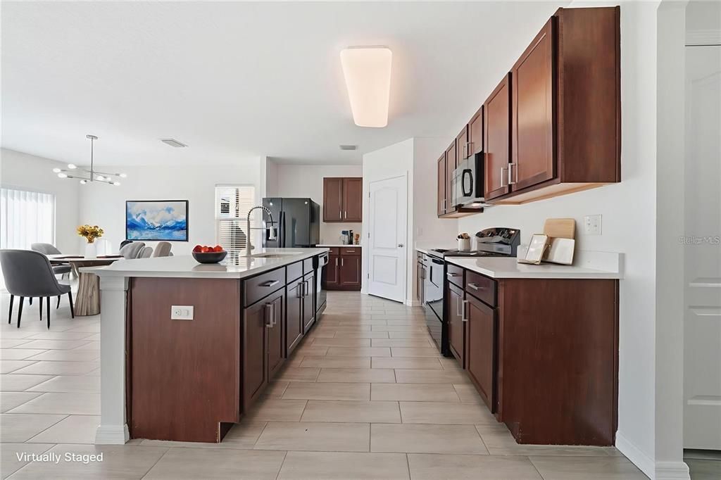 Active With Contract: $305,000 (4 beds, 2 baths, 1767 Square Feet)