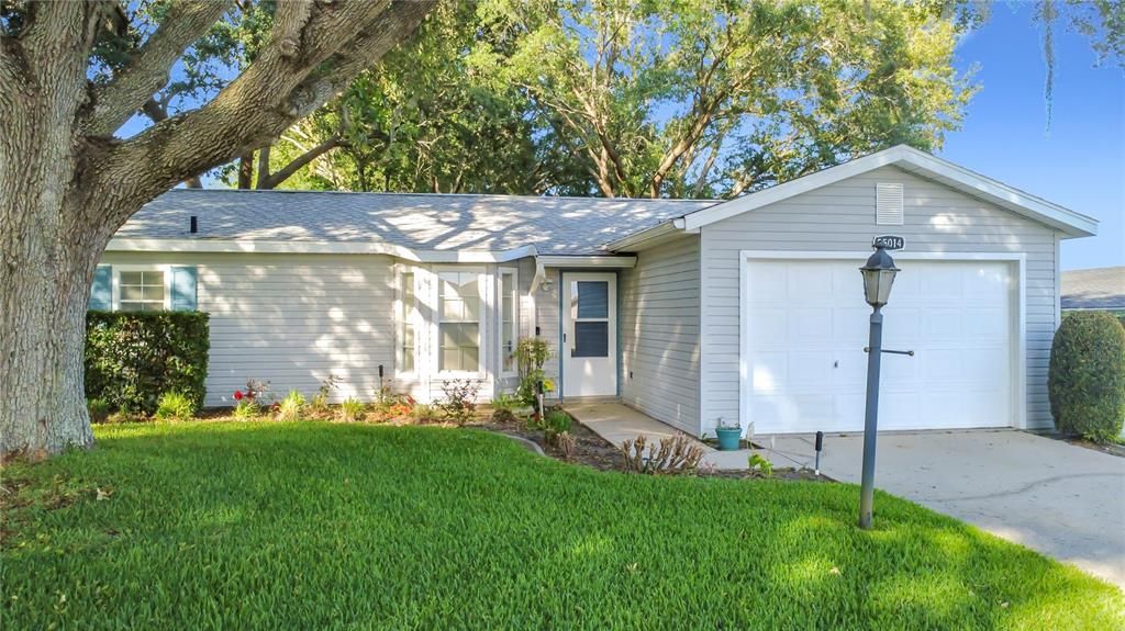 For Sale: $209,000 (2 beds, 2 baths, 890 Square Feet)