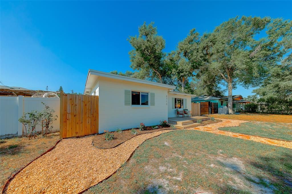 Activo con contrato: $355,000 (2 camas, 1 baños, 931 Pies cuadrados)