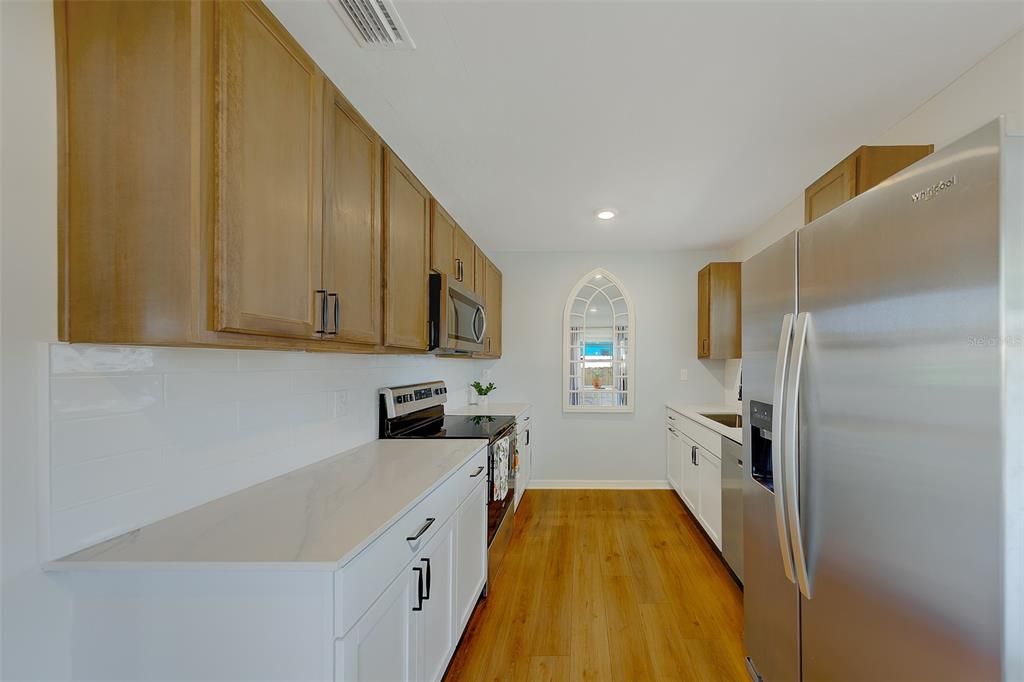 Activo con contrato: $355,000 (2 camas, 1 baños, 931 Pies cuadrados)