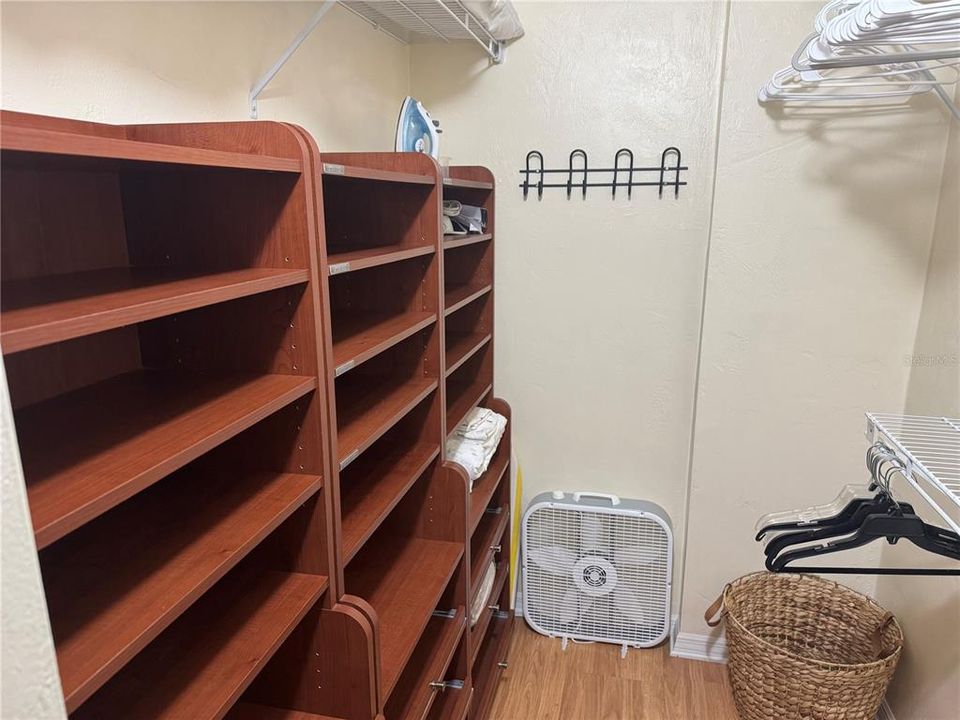 В аренду: $2,300 (2 спален, 2 ванн, 1265 Квадратных фут)
