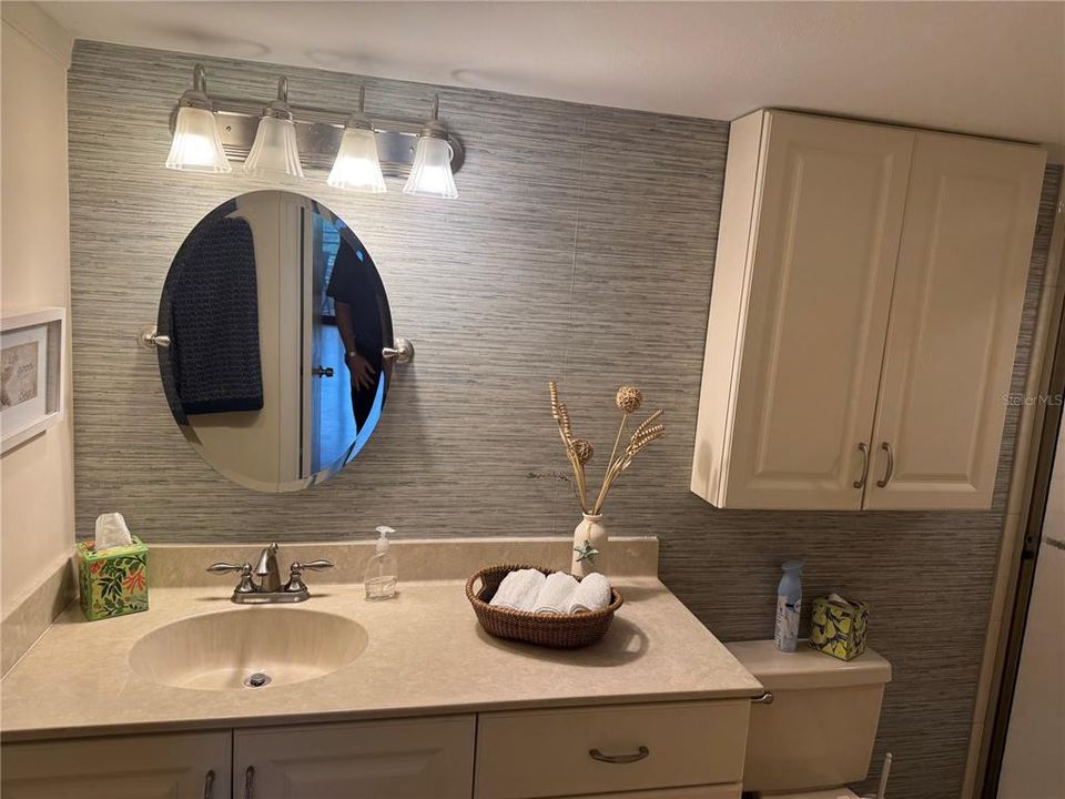 В аренду: $2,300 (2 спален, 2 ванн, 1265 Квадратных фут)