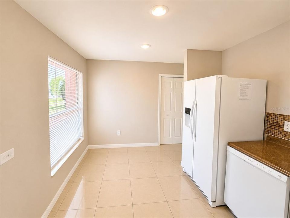 For Sale: $219,900 (3 beds, 2 baths, 1293 Square Feet)