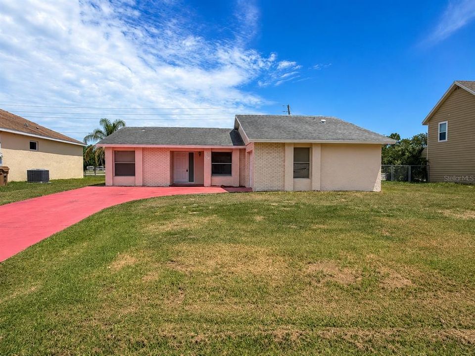 For Sale: $219,900 (3 beds, 2 baths, 1293 Square Feet)