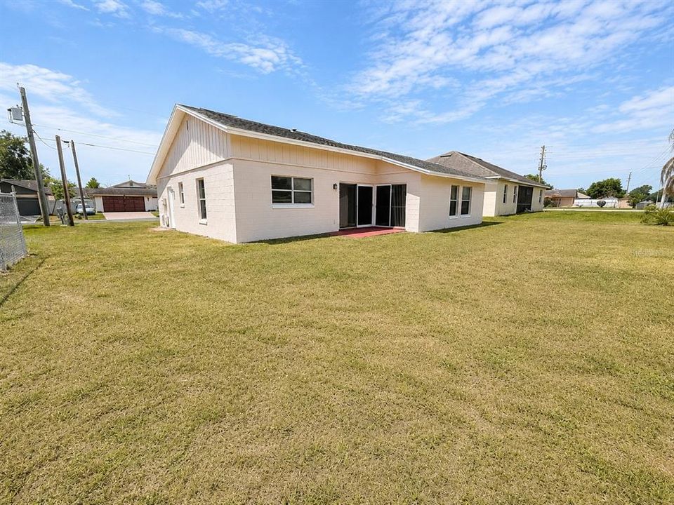For Sale: $219,900 (3 beds, 2 baths, 1293 Square Feet)