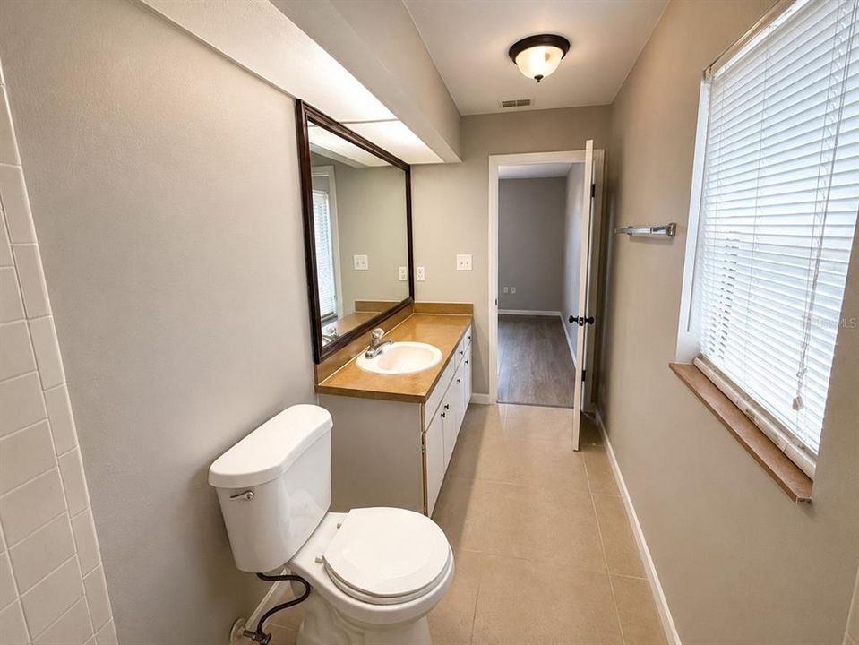 На продажу: $197,500 (3 спален, 2 ванн, 1293 Квадратных фут)