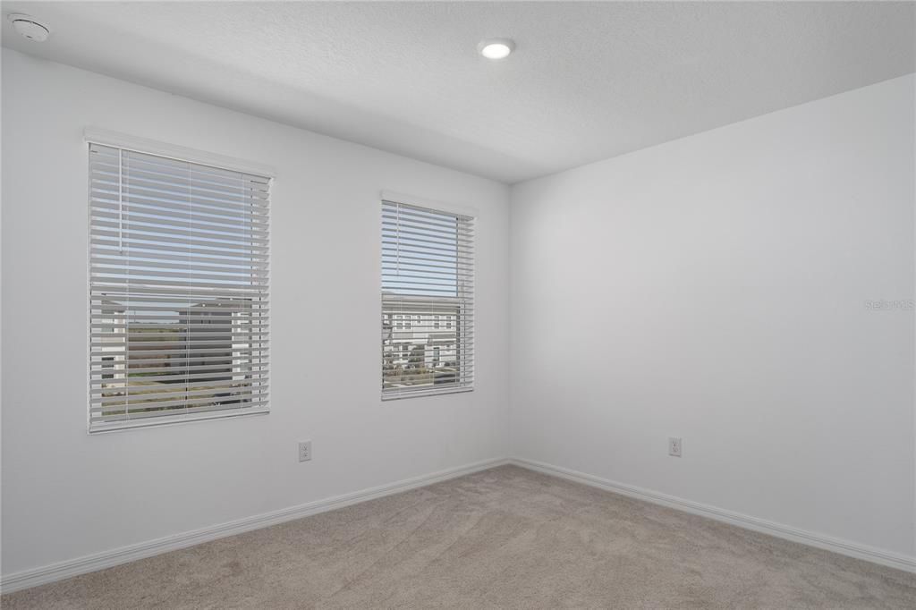 В аренду: $1,950 (2 спален, 2 ванн, 1116 Квадратных фут)