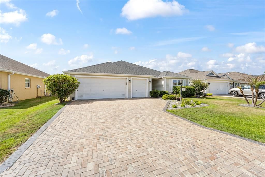 For Sale: $499,900 (3 beds, 2 baths, 1918 Square Feet)