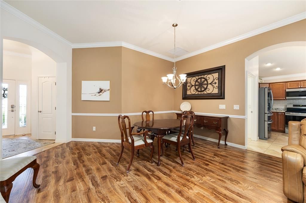 For Sale: $499,900 (3 beds, 2 baths, 1918 Square Feet)