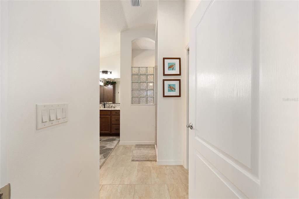 For Sale: $499,900 (3 beds, 2 baths, 1918 Square Feet)