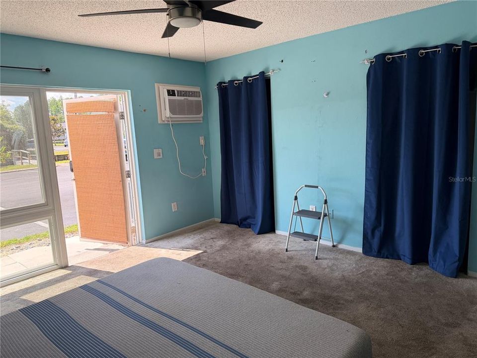 For Sale: $249,999 (2 beds, 2 baths, 1300 Square Feet)