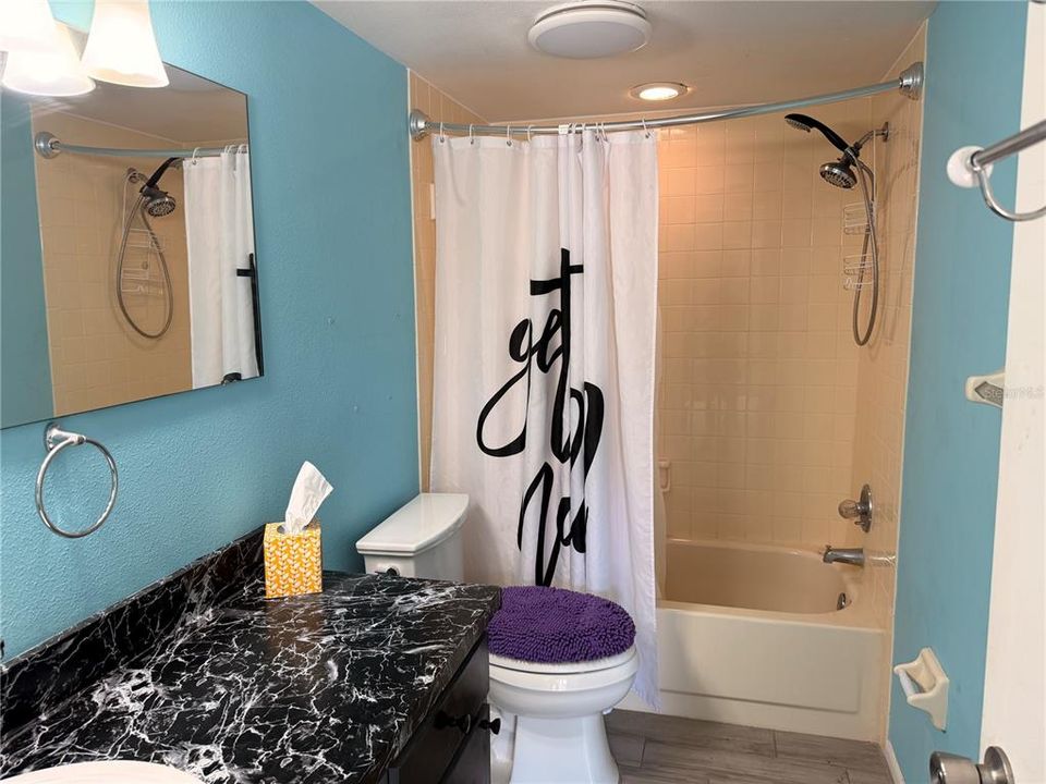 For Sale: $249,999 (2 beds, 2 baths, 1300 Square Feet)