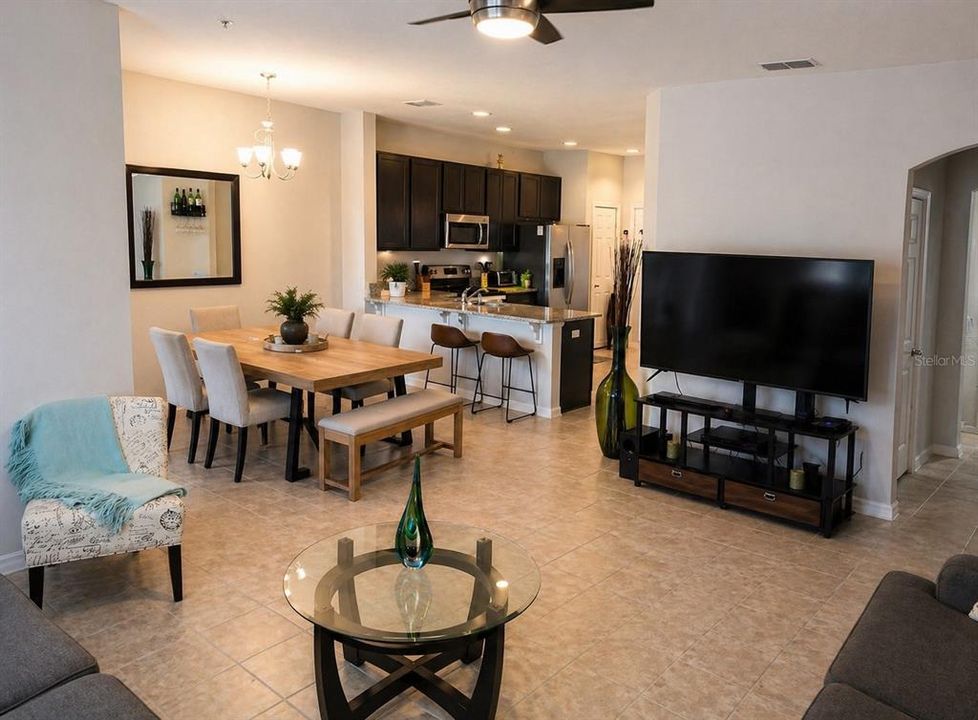 En Venta: $300,000 (3 camas, 2 baños, 1744 Pies cuadrados)