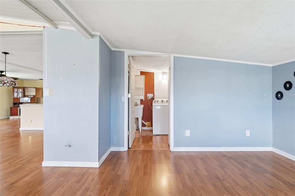 На продажу: $175,000 (2 спален, 2 ванн, 1380 Квадратных фут)