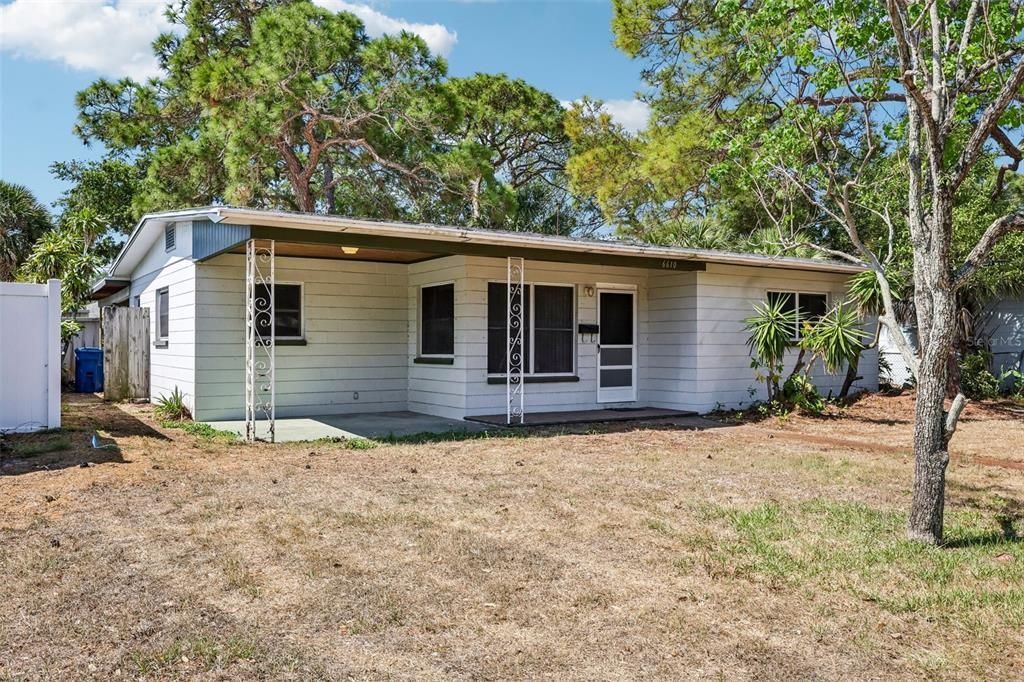 Activo con contrato: $275,000 (2 camas, 1 baños, 1248 Pies cuadrados)