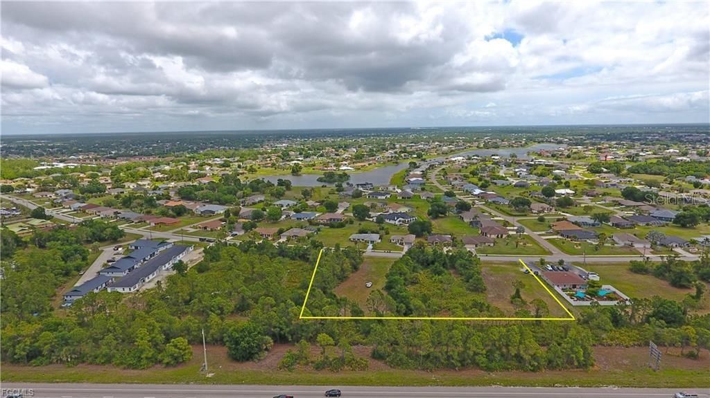 На продажу: $549,500 (2.13 acres)