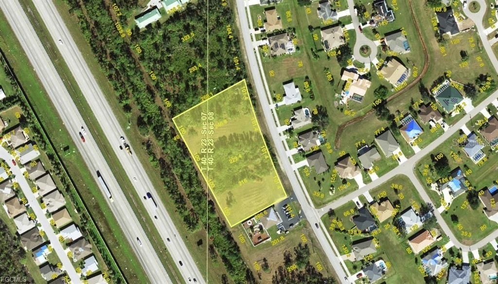 На продажу: $549,500 (2.13 acres)