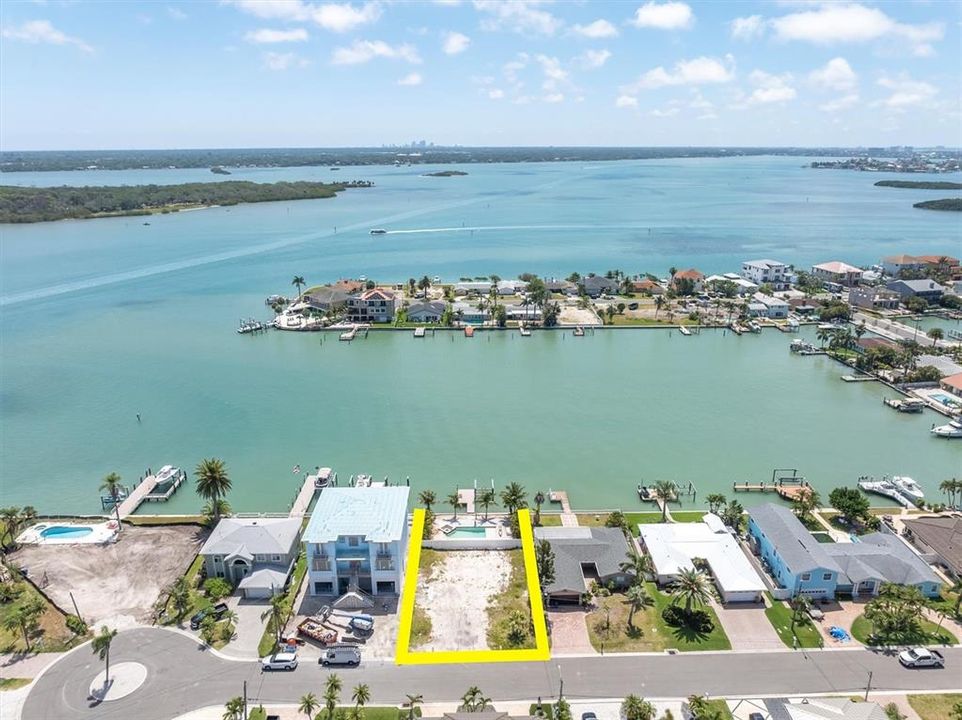 For Sale: $1,185,000 (0.17 acres)