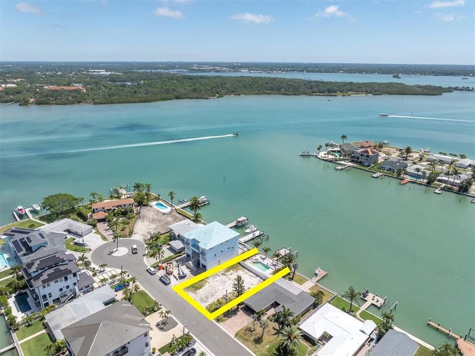 For Sale: $1,185,000 (0.17 acres)