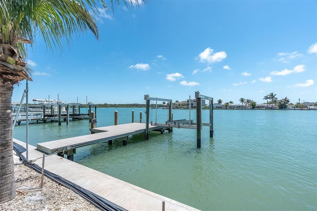For Sale: $1,185,000 (0.17 acres)