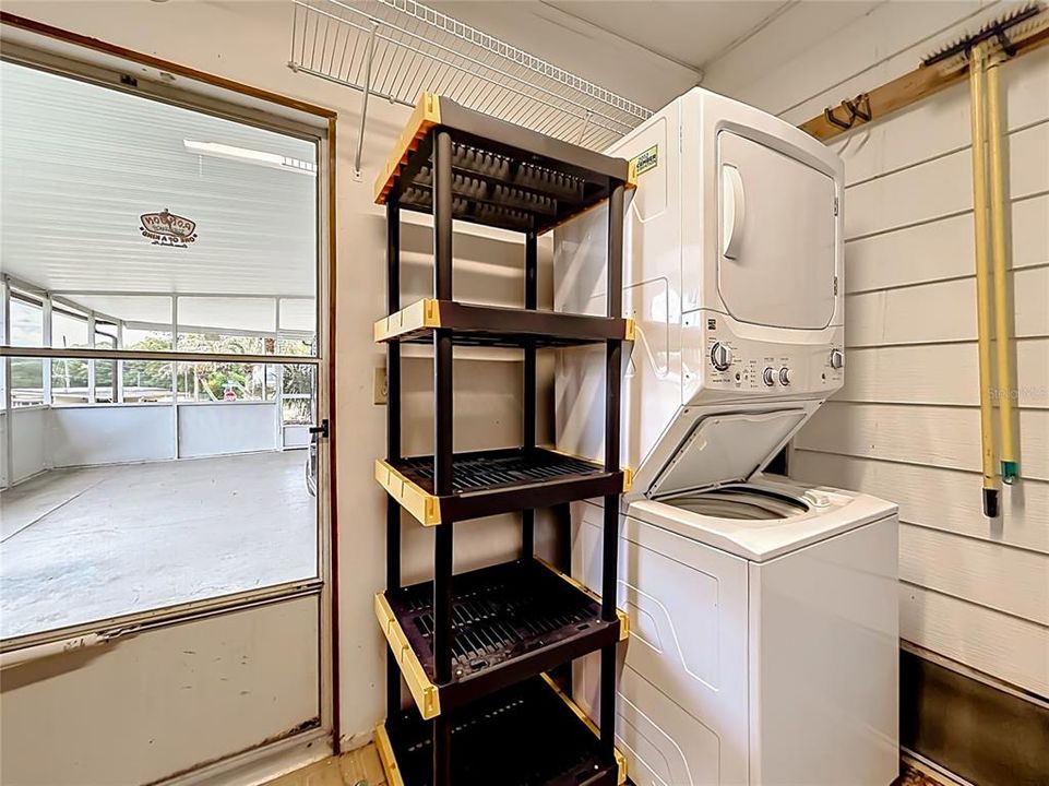 На продажу: $160,000 (2 спален, 2 ванн, 1632 Квадратных фут)