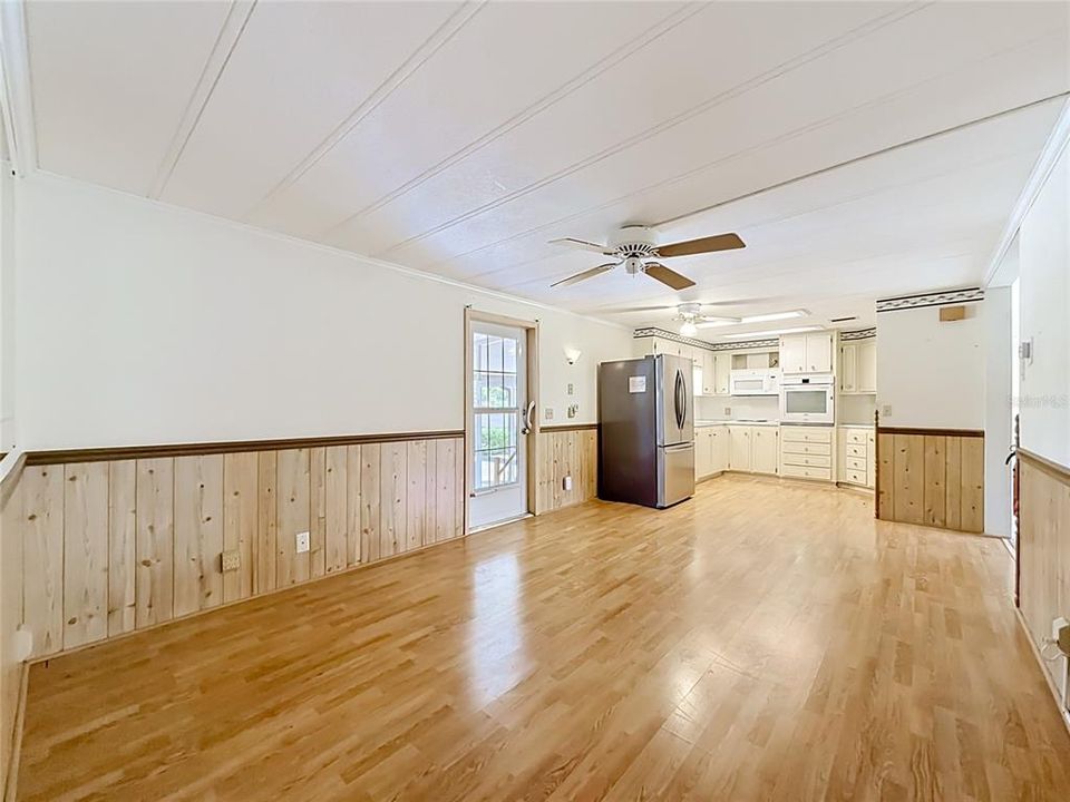 На продажу: $160,000 (2 спален, 2 ванн, 1632 Квадратных фут)