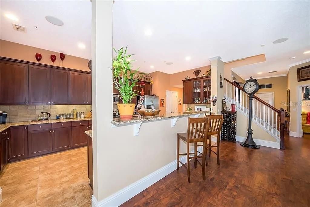 В аренду: $5,500 (4 спален, 3 ванн, 2650 Квадратных фут)