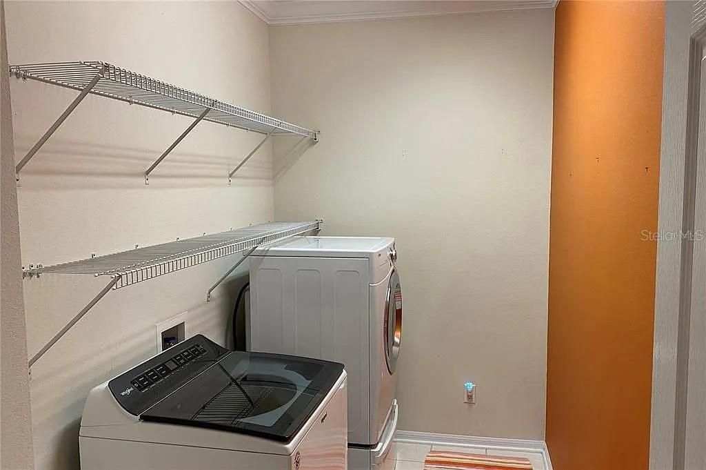 В аренду: $5,500 (4 спален, 3 ванн, 2650 Квадратных фут)