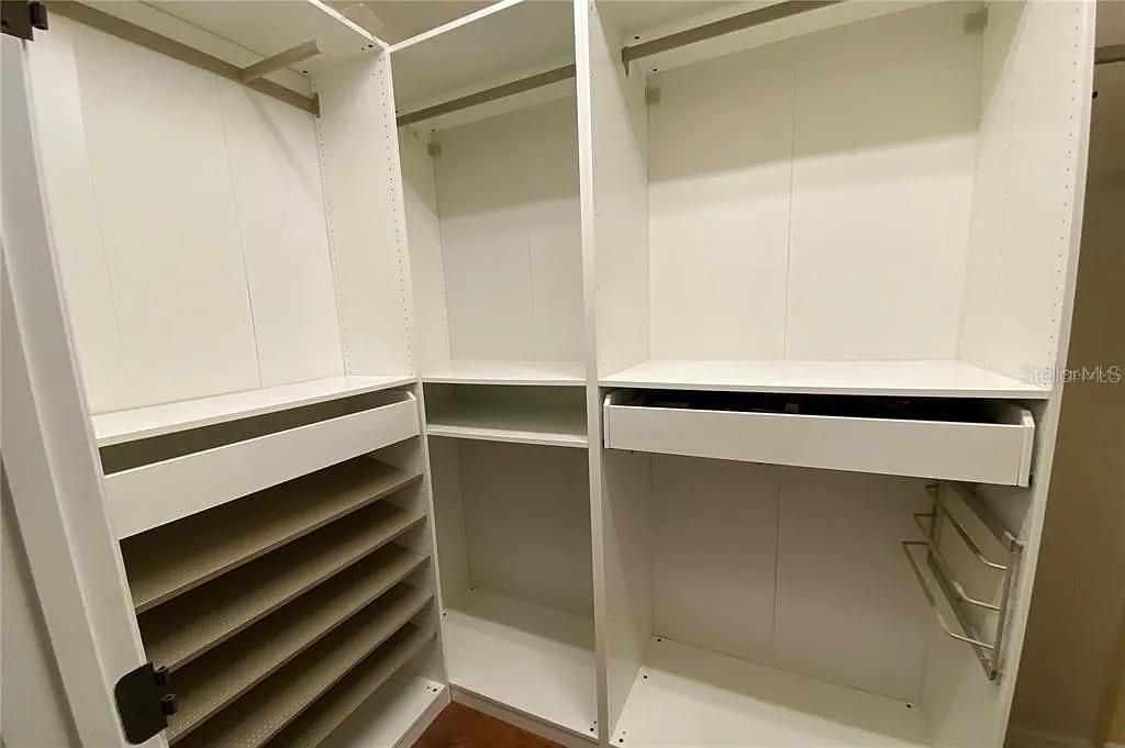 В аренду: $5,500 (4 спален, 3 ванн, 2650 Квадратных фут)