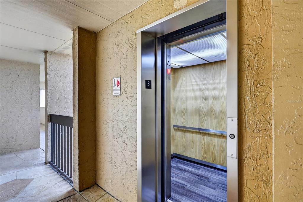 En Venta: $240,000 (2 camas, 2 baños, 1394 Pies cuadrados)