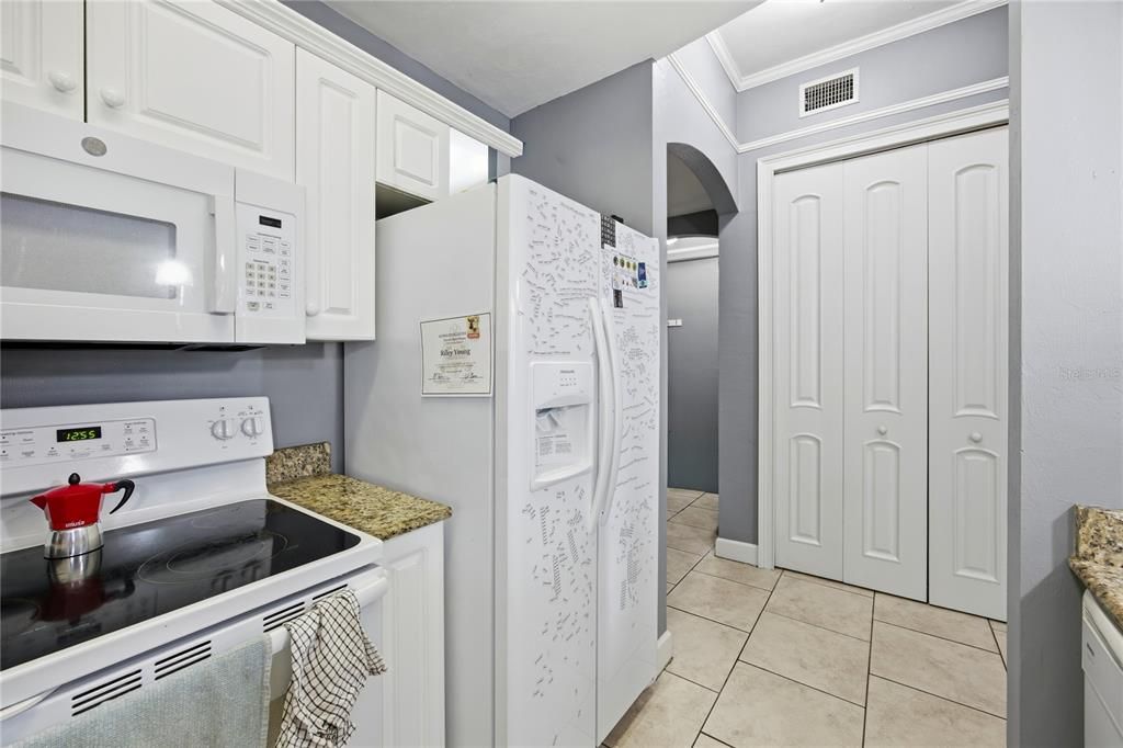 For Sale: $429,000 (2 beds, 2 baths, 1153 Square Feet)
