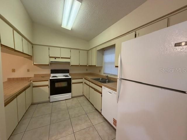 En Renta: $1,200 (2 camas, 1 baños, 912 Pies cuadrados)