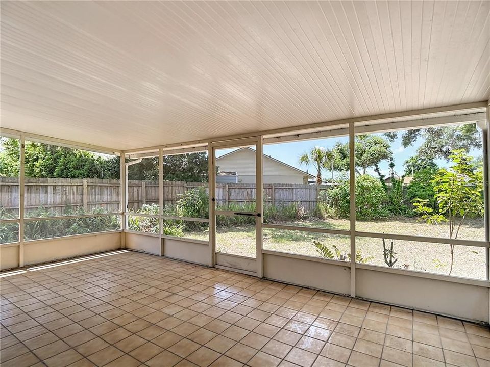Active With Contract: $342,500 (3 beds, 2 baths, 1224 Square Feet)