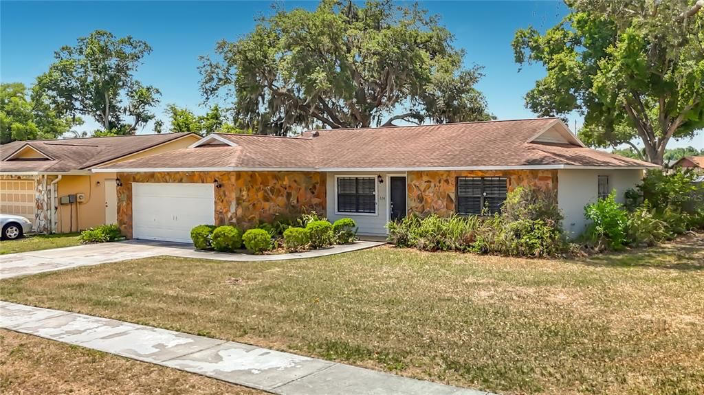 Active With Contract: $342,500 (3 beds, 2 baths, 1224 Square Feet)
