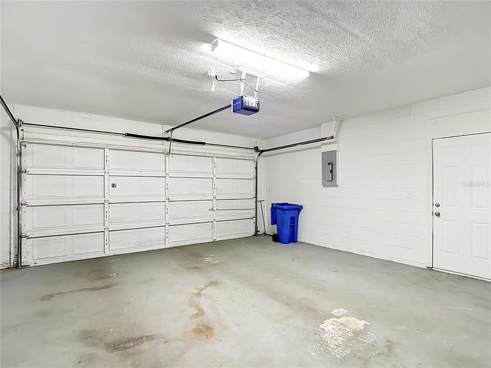 Active With Contract: $342,500 (3 beds, 2 baths, 1224 Square Feet)