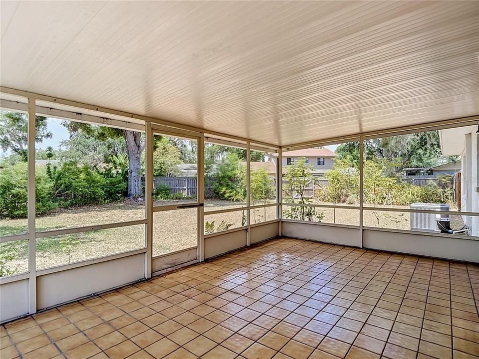 Active With Contract: $342,500 (3 beds, 2 baths, 1224 Square Feet)