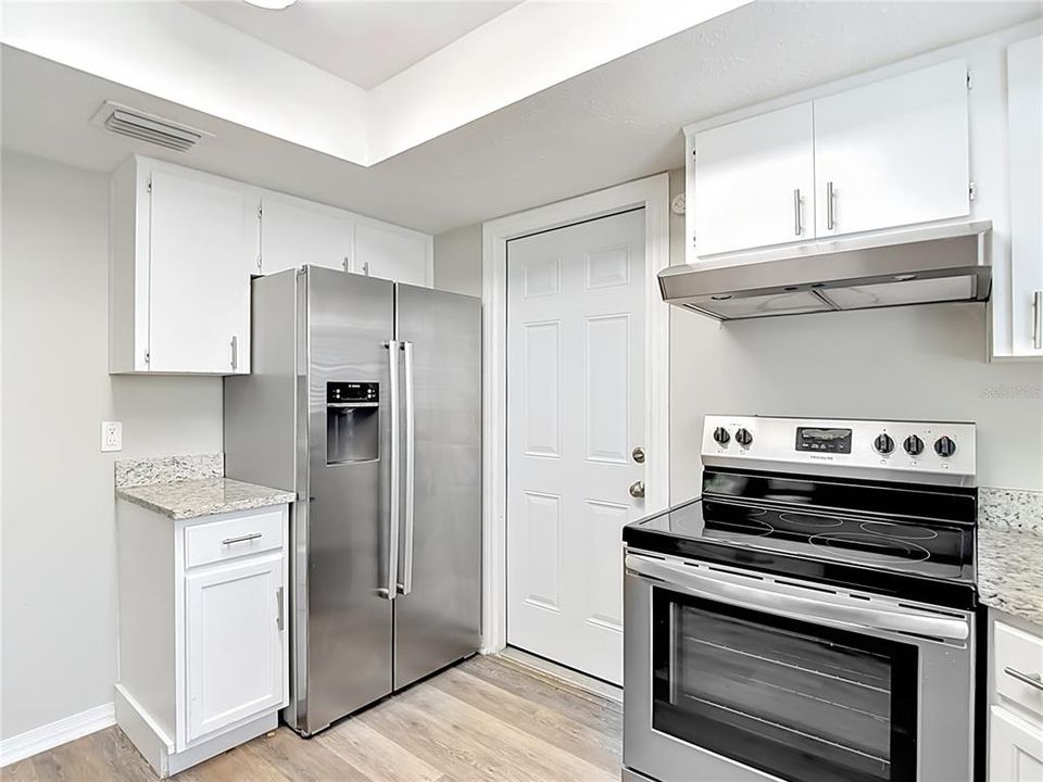 Active With Contract: $342,500 (3 beds, 2 baths, 1224 Square Feet)