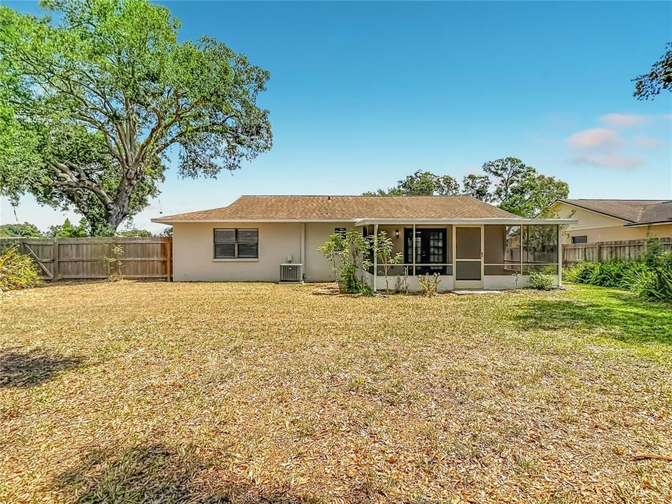 Active With Contract: $342,500 (3 beds, 2 baths, 1224 Square Feet)