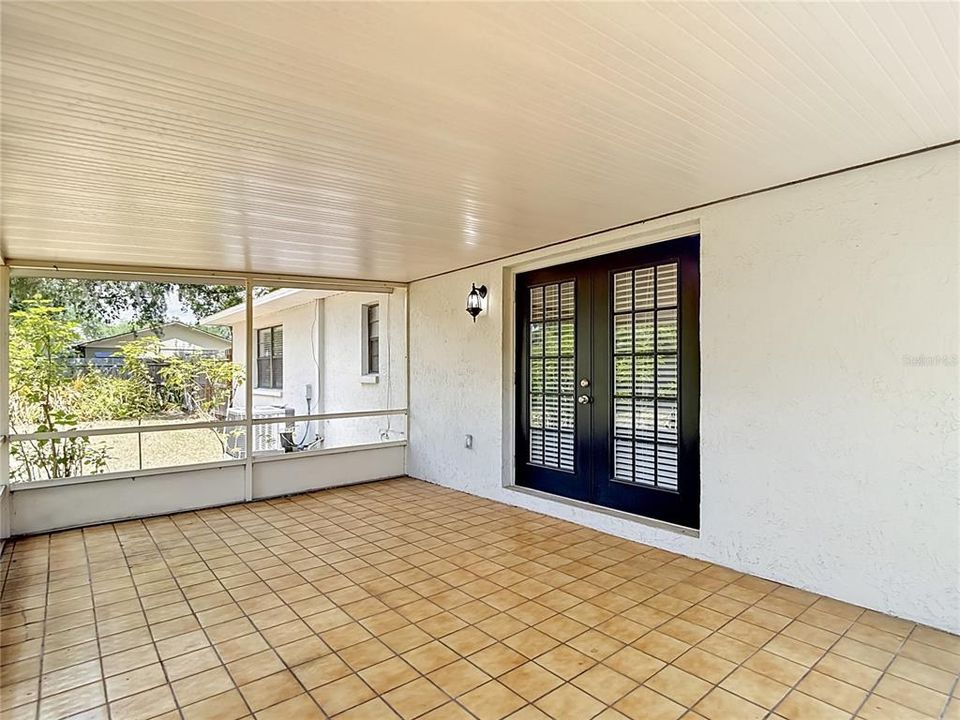 Active With Contract: $342,500 (3 beds, 2 baths, 1224 Square Feet)