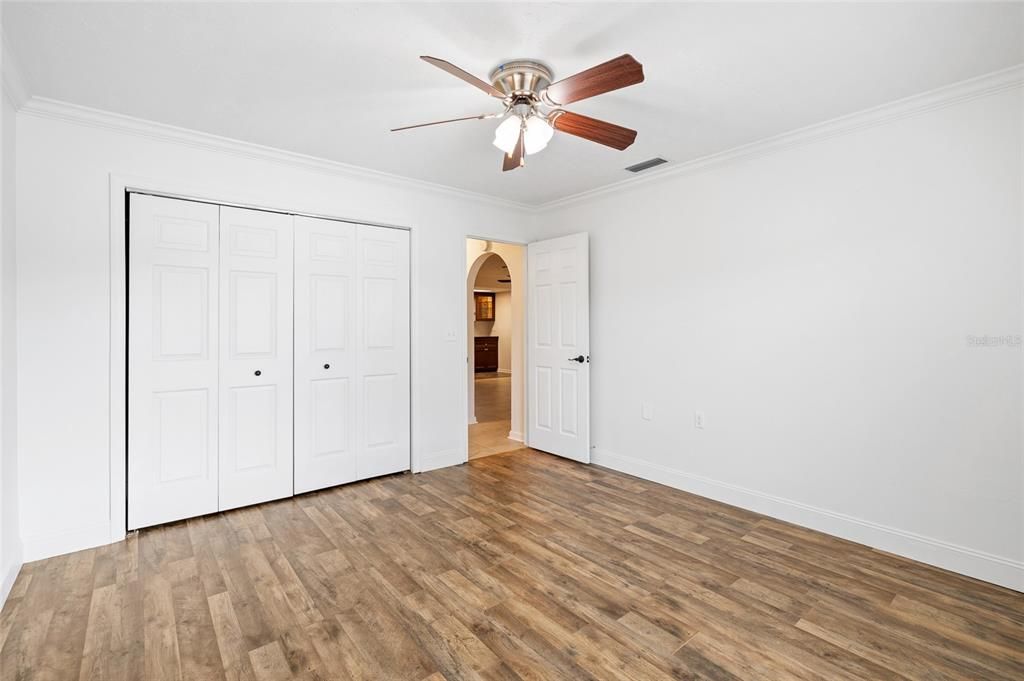 Active With Contract: $320,000 (3 beds, 2 baths, 1914 Square Feet)