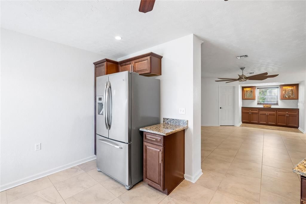 Active With Contract: $320,000 (3 beds, 2 baths, 1914 Square Feet)