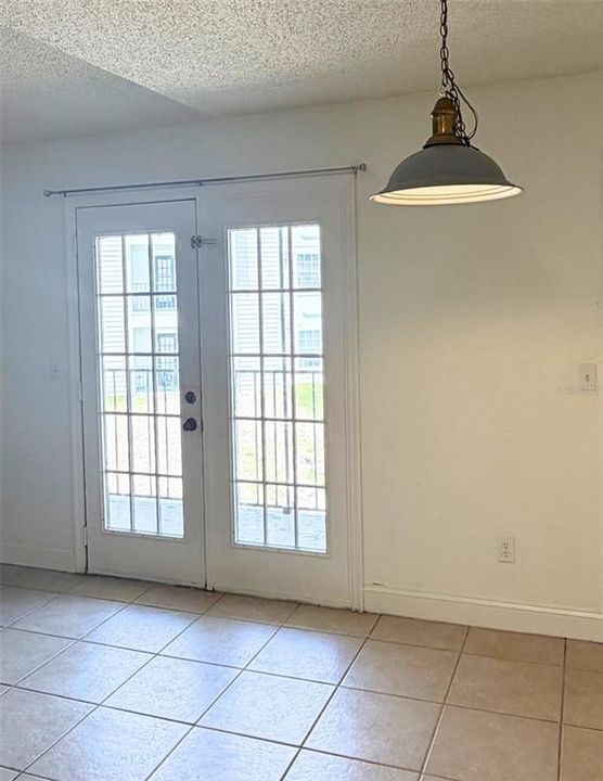 En Venta: $279,000 (3 camas, 2 baños, 1157 Pies cuadrados)