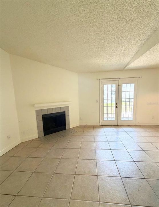 En Venta: $279,000 (3 camas, 2 baños, 1157 Pies cuadrados)