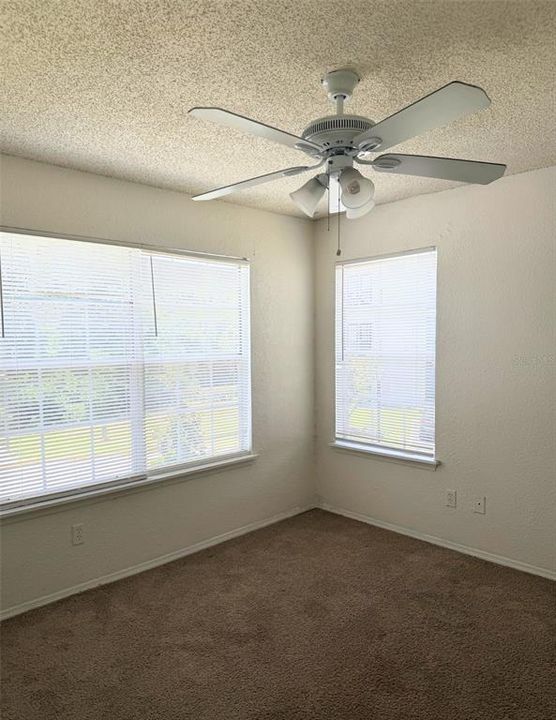 En Venta: $279,000 (3 camas, 2 baños, 1157 Pies cuadrados)