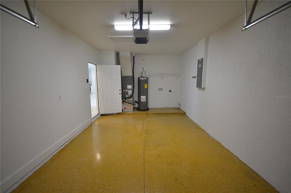 For Rent: $2,450 (4 beds, 2 baths, 1254 Square Feet)