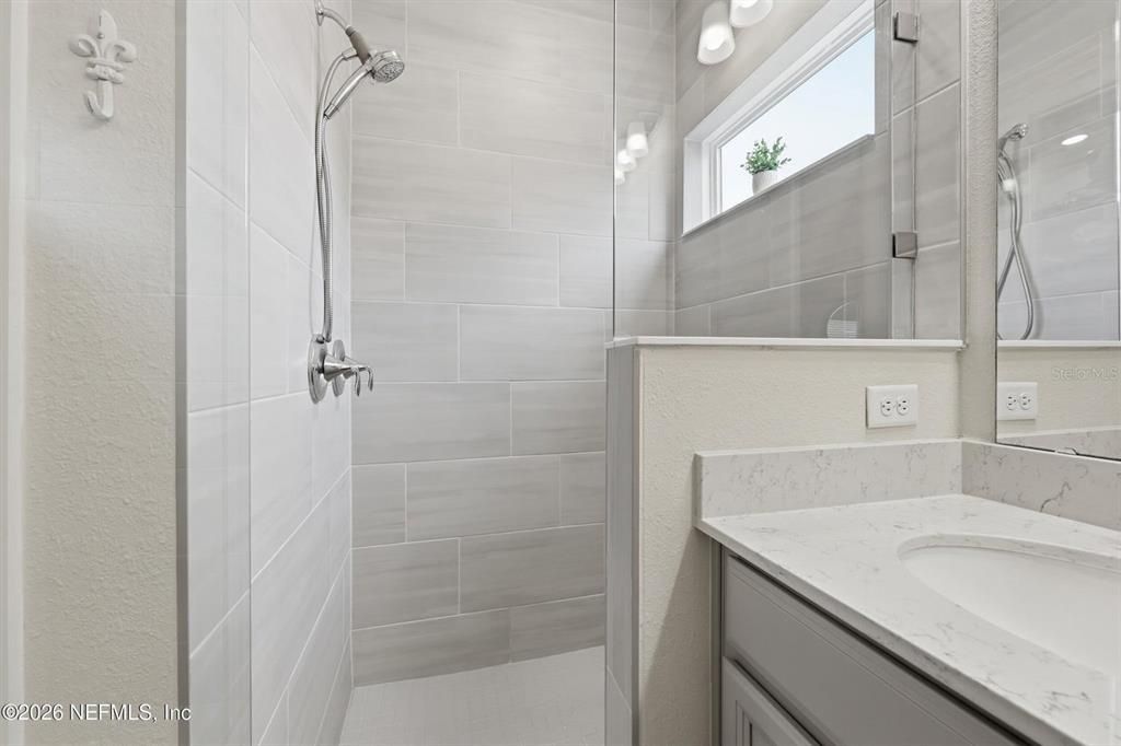 For Sale: $400,000 (2 beds, 2 baths, 1710 Square Feet)