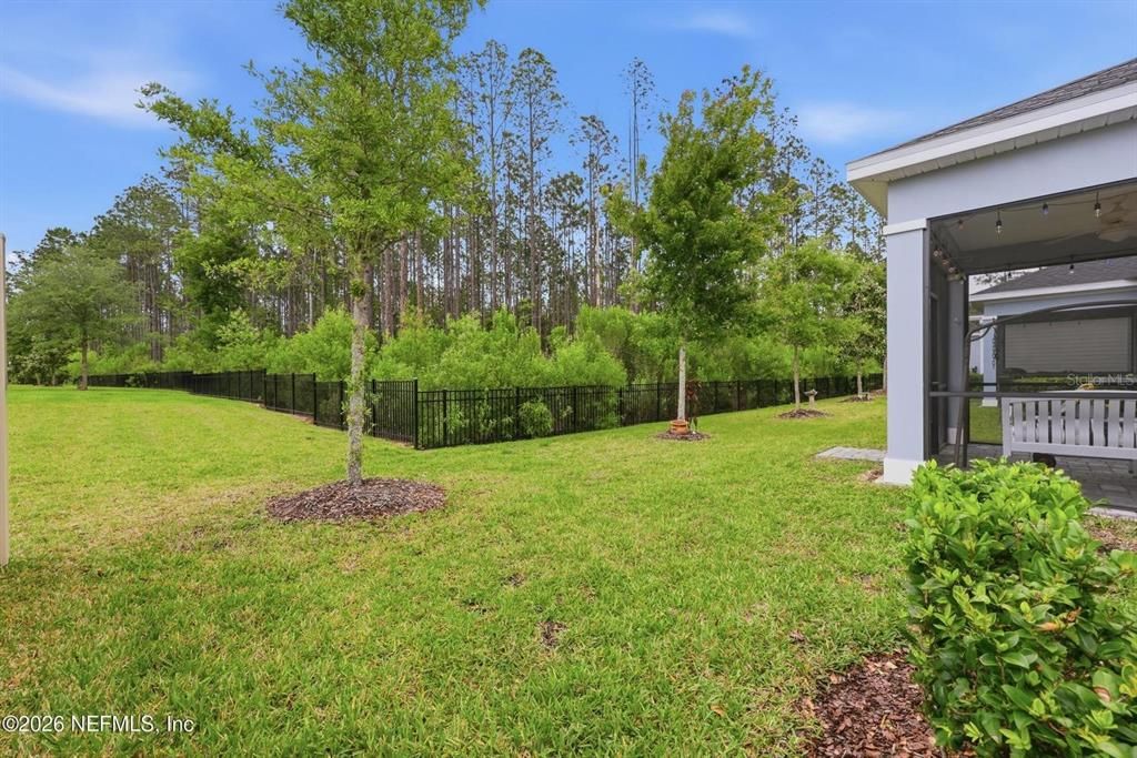 For Sale: $400,000 (2 beds, 2 baths, 1710 Square Feet)